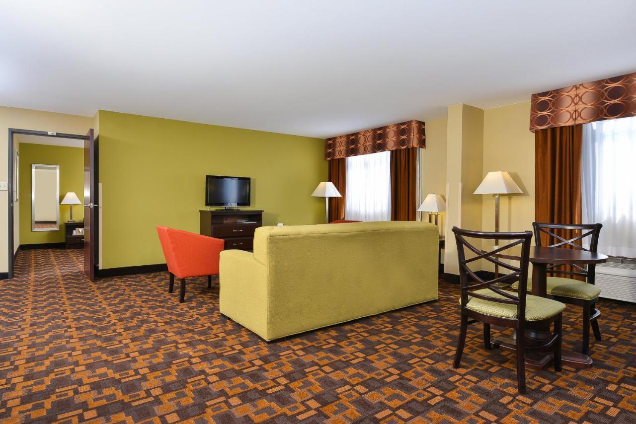 Holiday Inn Mount Prospect-Chicago Ngoại thất bức ảnh